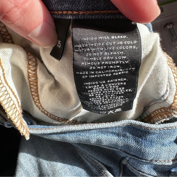 J brand distressed drop out jeans - Picture 9 of 10